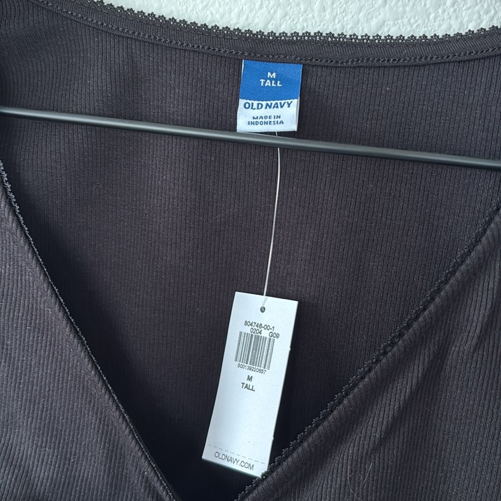 Old Navy Ruffle-Trim Ribbed Top - Picture 9 of 10